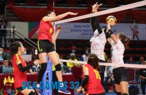 Tuyển bóng chuyền nữ Việt Nam đánh bại Indonesia trong trận ra quân SEA Games 31 tại Quảng Ninh. Ảnh: Đức Đồng