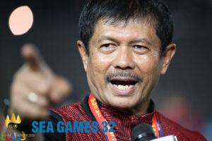 HLV Indra Sjafri sau trận Indonesia thắng Thái Lan 5-2 ở chung kết SEA Games 32. Ảnh: Lâm Thoả